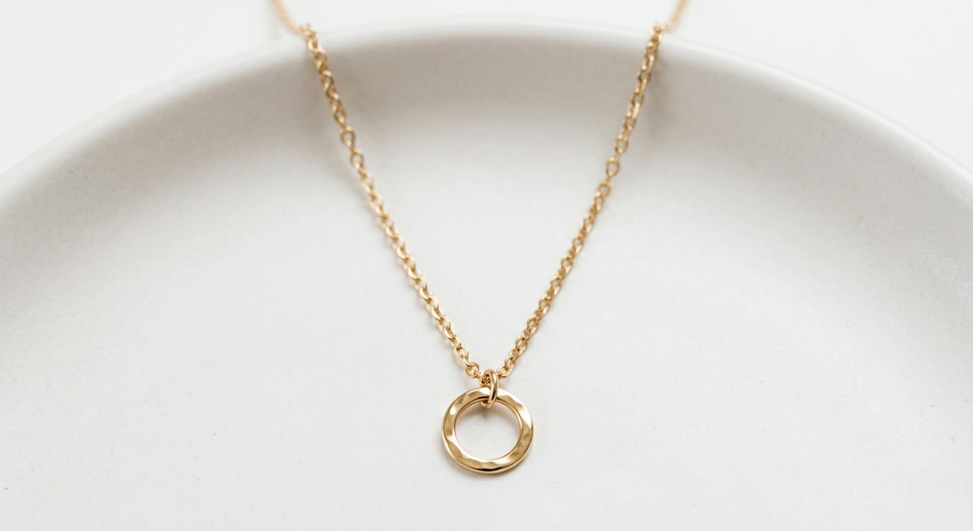 Product photography — gold jewellery necklace